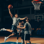 真夜中のバスケットコートは、大人の秘密基地。大阪HOOP7で過ごす午前2時の没入時間